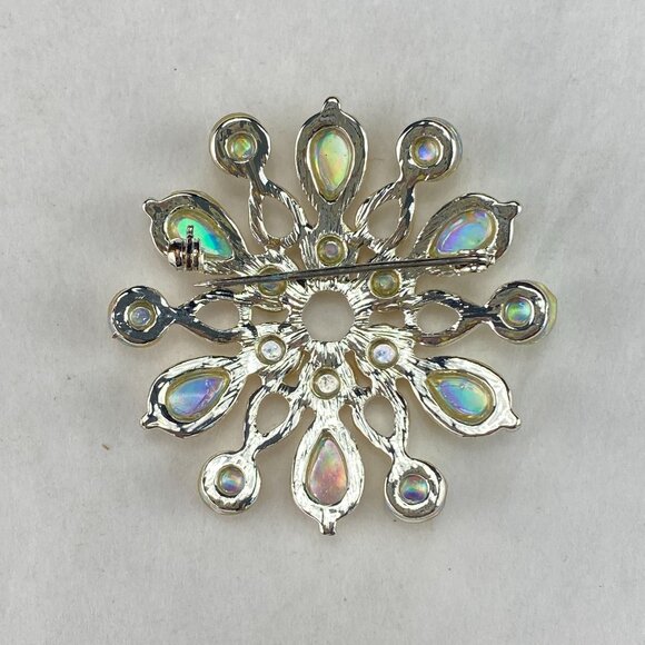 Vintage Trifari Snowflake Brooch Christmas Pin - Picture 3 of 8